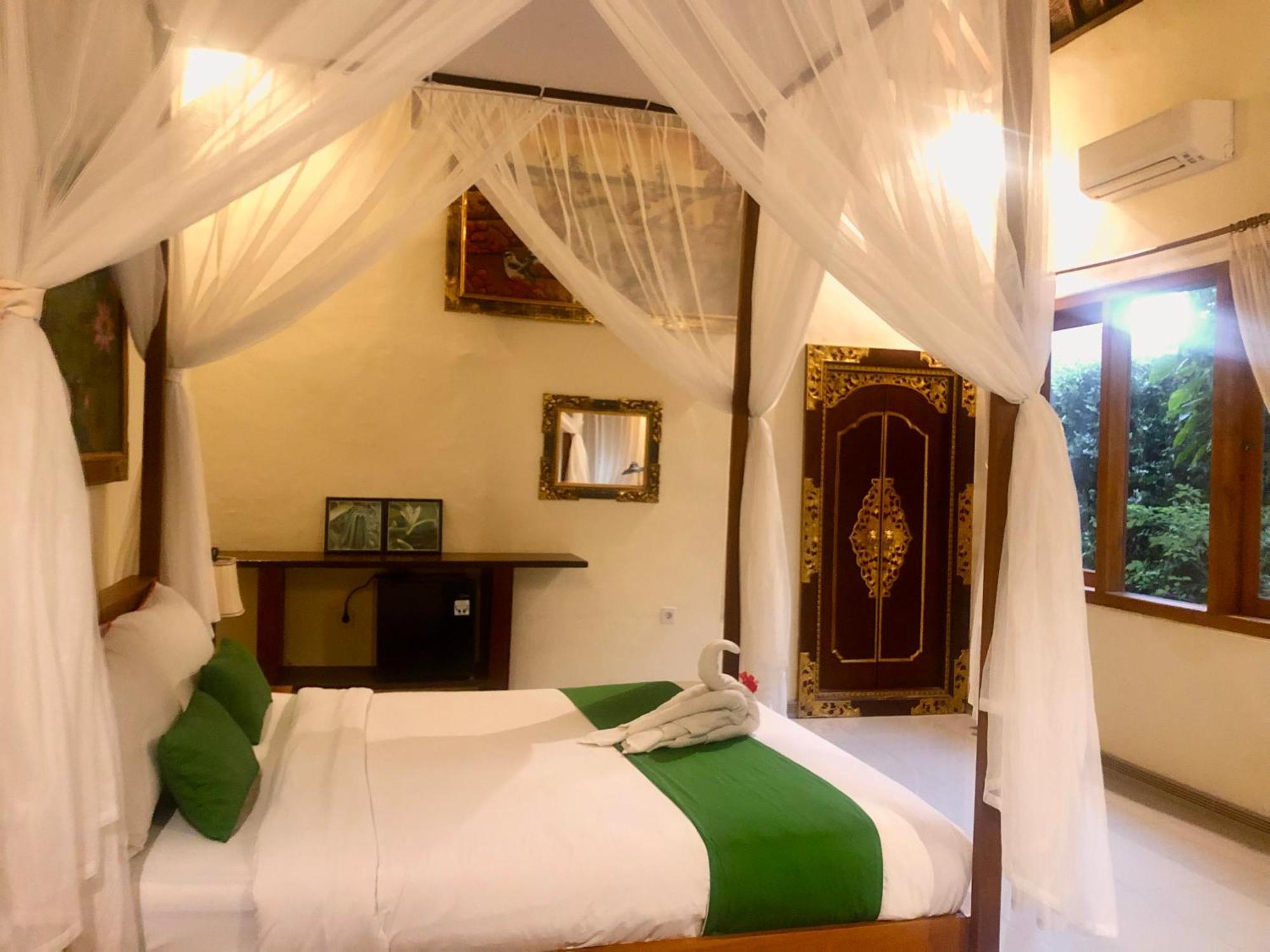 Hotel Graha Madesimon Ketewel Exterior foto