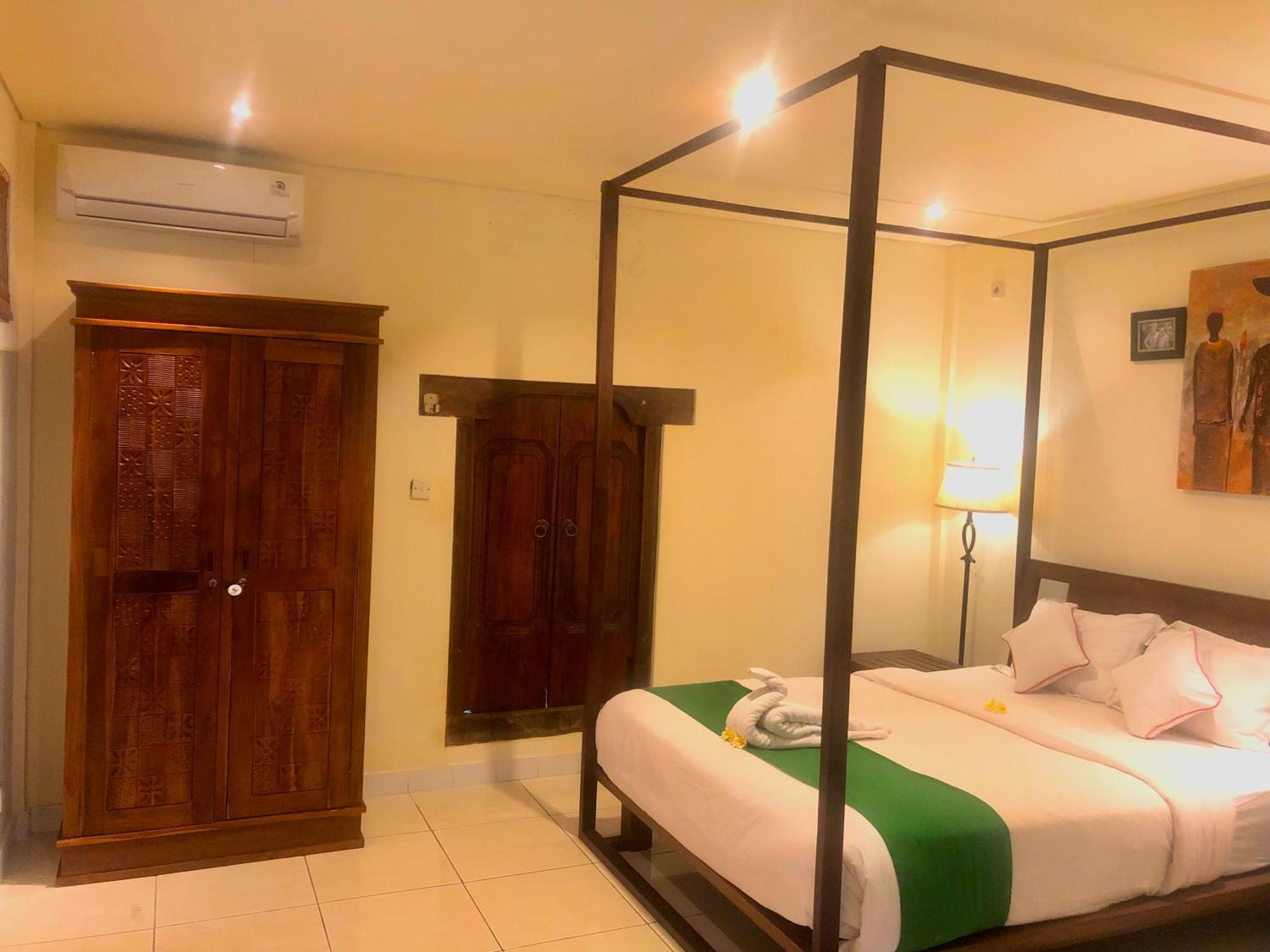 Hotel Graha Madesimon Ketewel Exterior foto