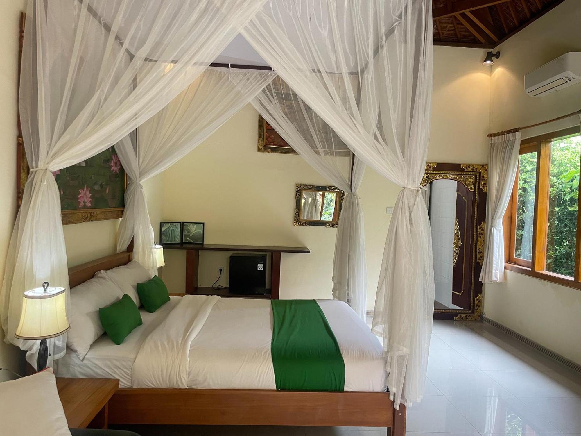 Hotel Graha Madesimon Ketewel Exterior foto