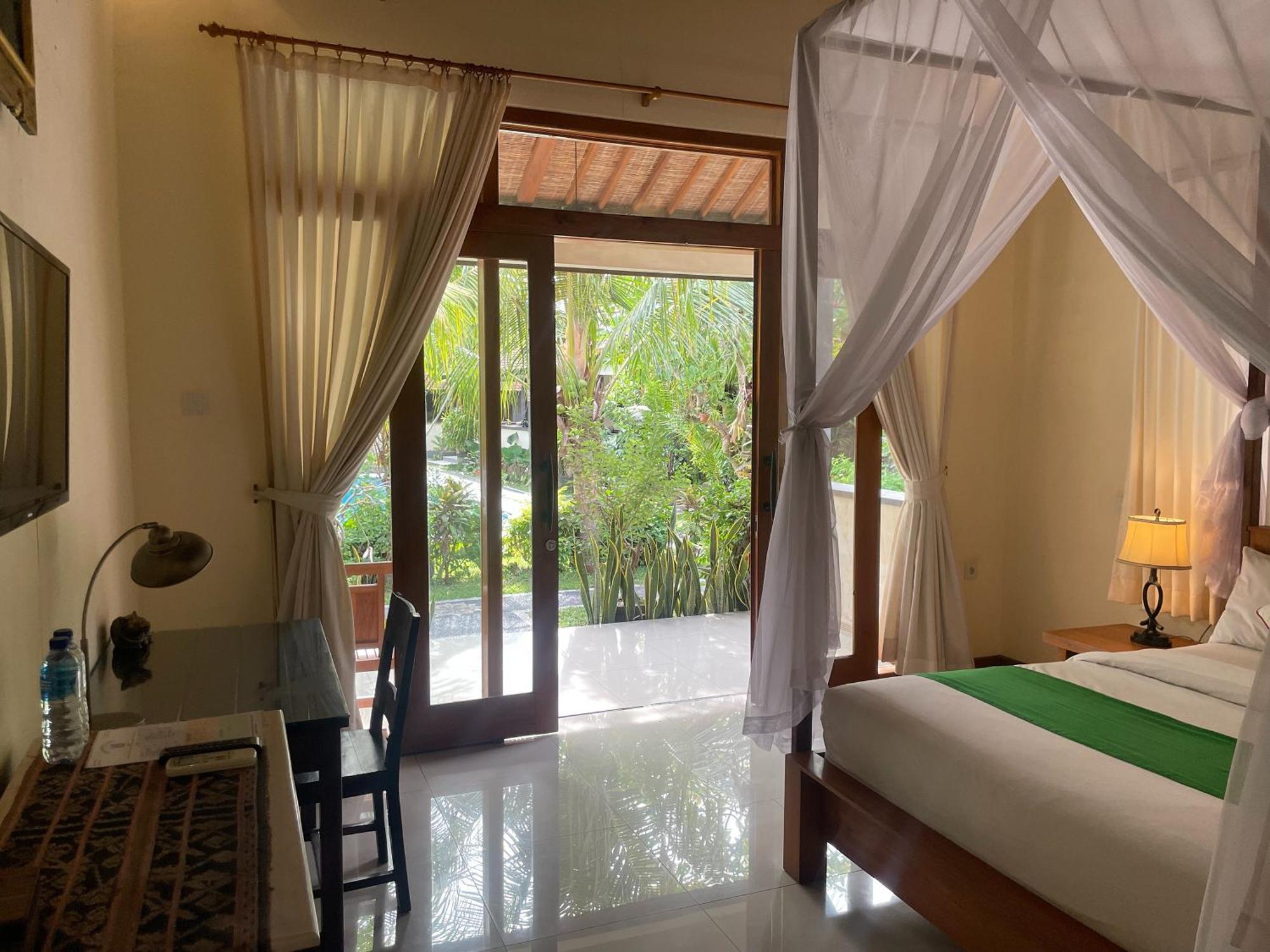 Hotel Graha Madesimon Ketewel Exterior foto