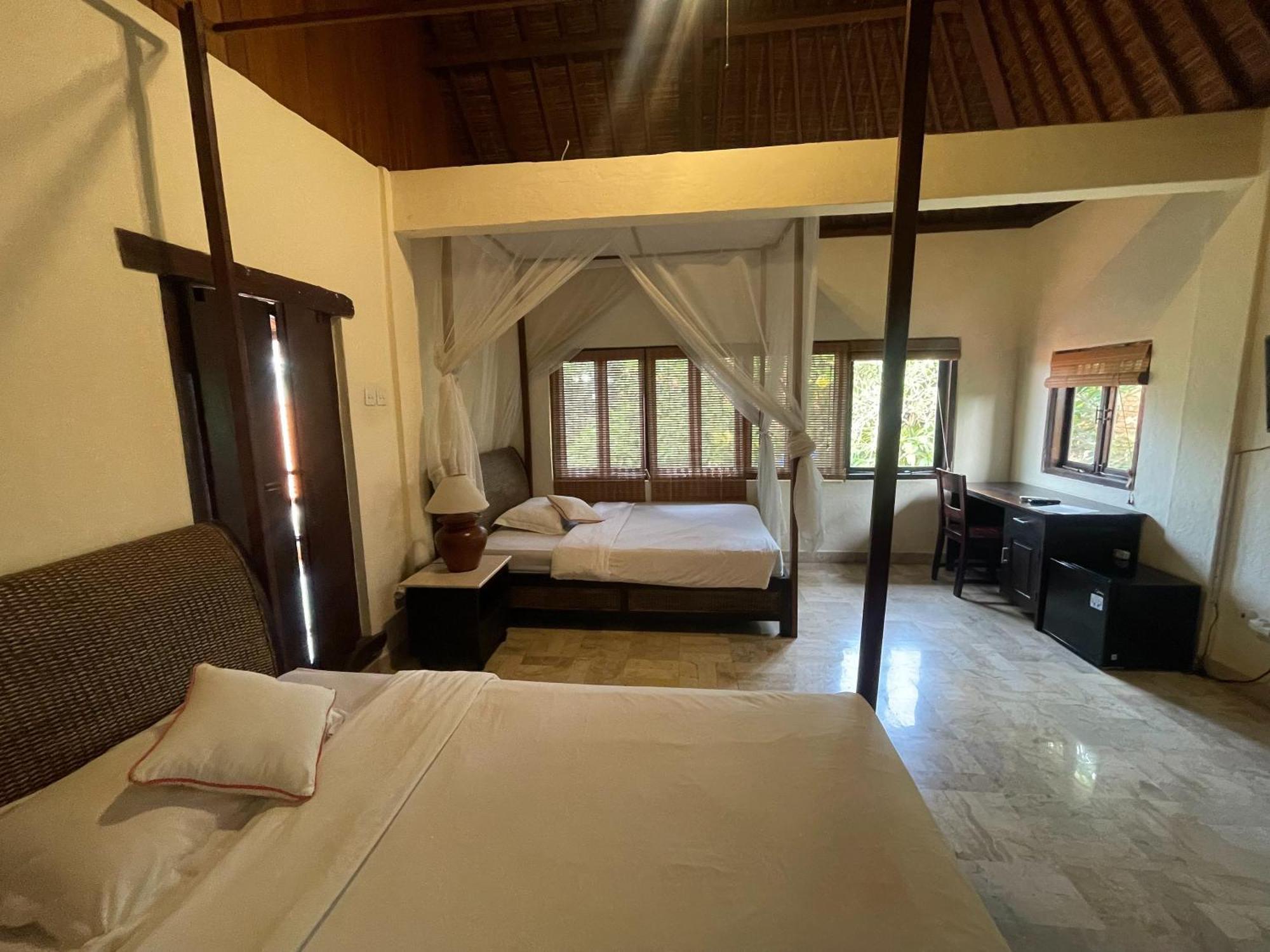 Hotel Graha Madesimon Ketewel Exterior foto